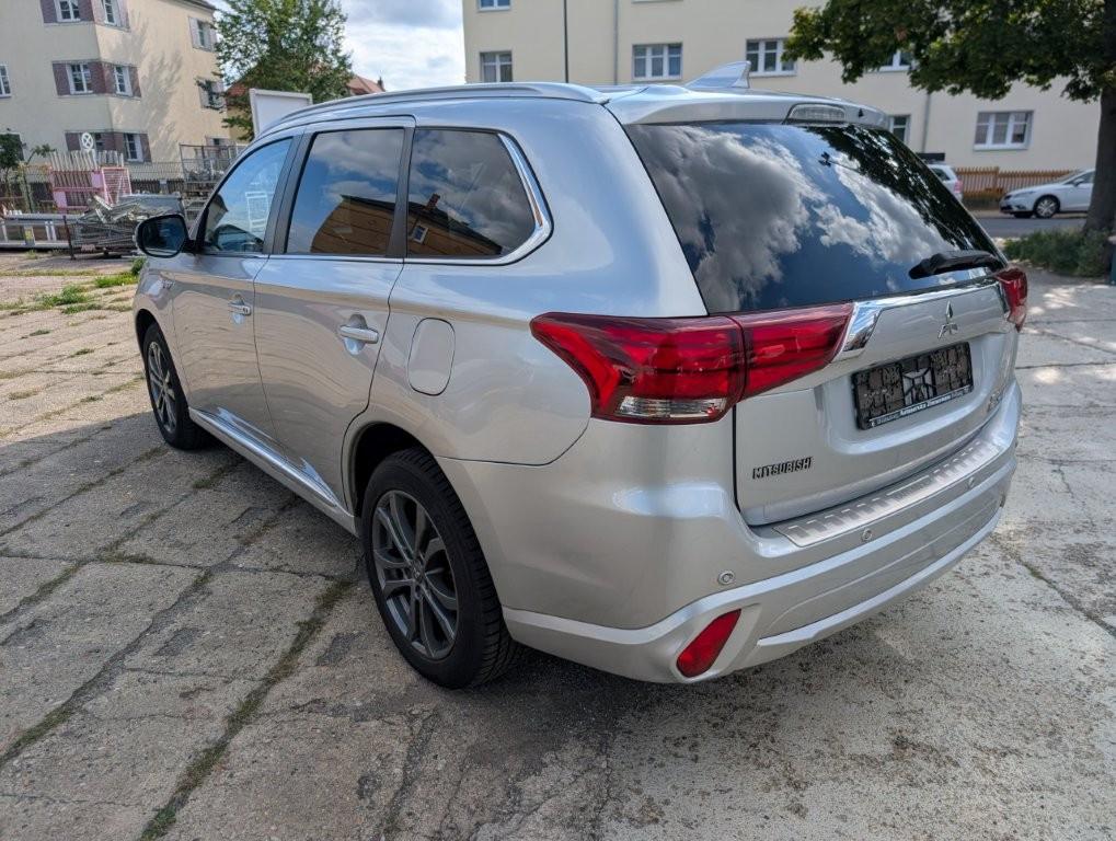 Mitsubishi Outlander PHEV Top 4WD