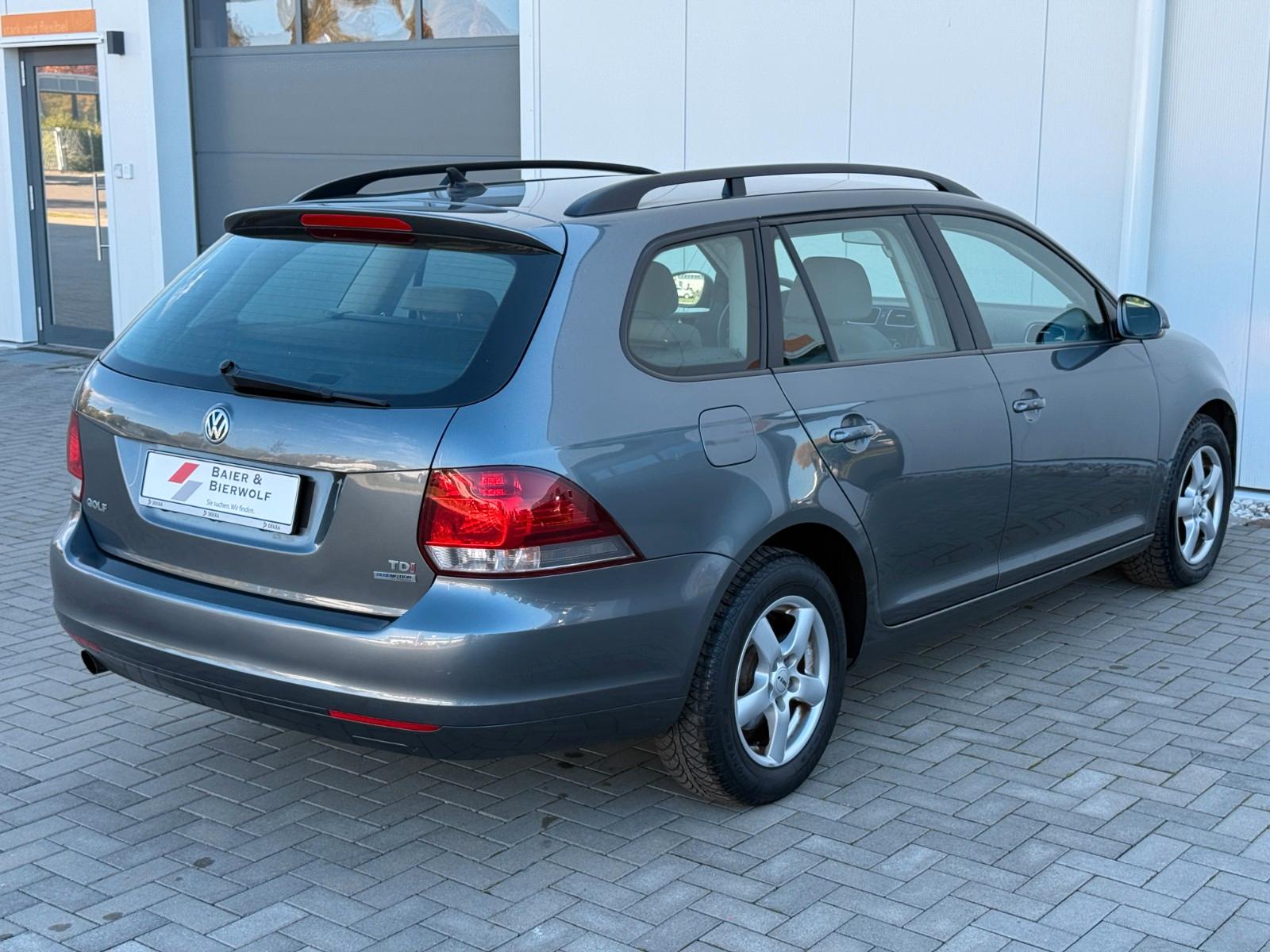 Volkswagen Golf 2010 — engine 1.598 cm³, 105 HP (77kW)