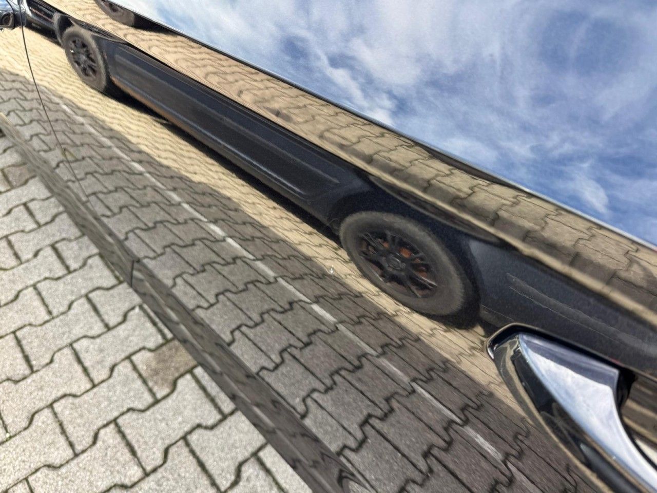 Fahrzeugabbildung SKODA Superb Combi Style 4x4 Panoramadach TDI - Euro6