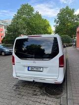 Mercedes-Benz V 220 CDI Avantgarde extralang d. A.  8-Sitzer - Mercedes-Benz V 220 in Köln