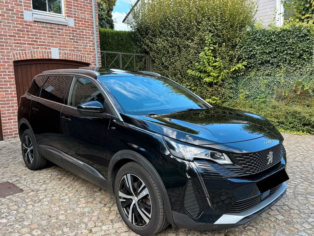 Image of Peugeot e-5008