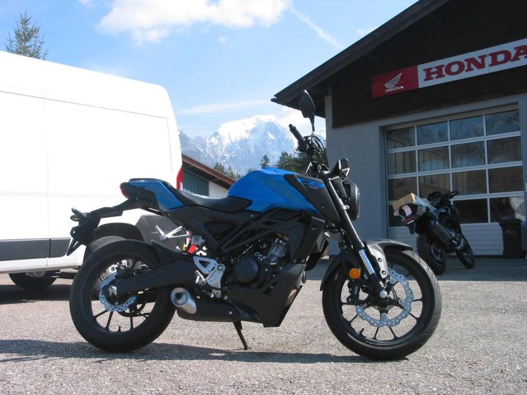 Honda CB125R