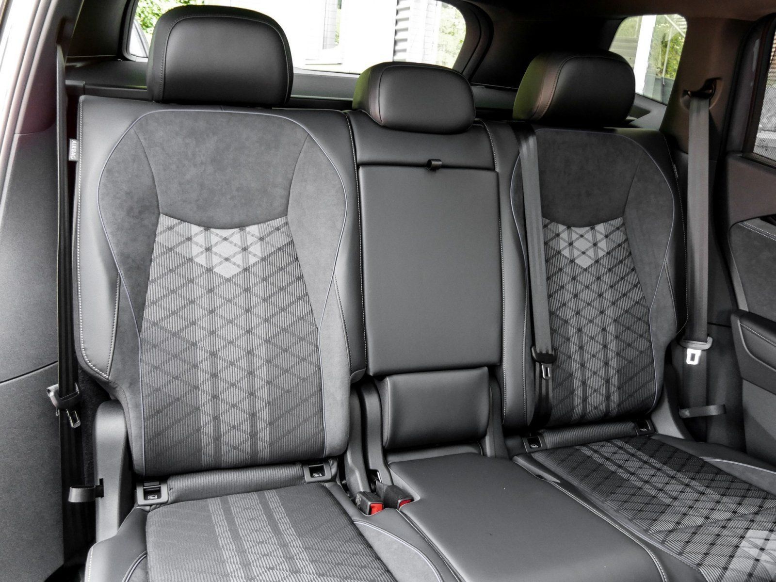 Volkswagen Tayron 2.0 TDI R-Line 4Motion ACC DCC AHK HUD IQ foto 4