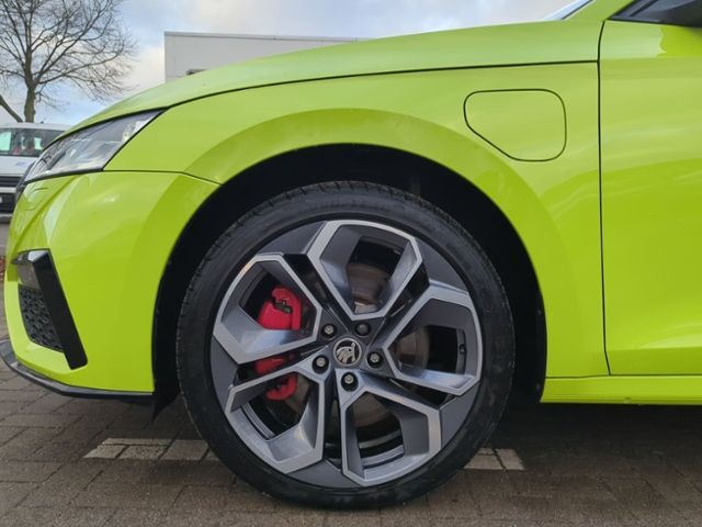 Fahrzeugabbildung SKODA Octavia Combi 1.4 TSI DSG iV RS AHK DCC ACC COLU
