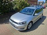 Volkswagen Golf 1.2 TSI 63kW BMT Comfortline Variant - Volkswagen Golf mit Benzin-Antrieb: Kombi, 1.6