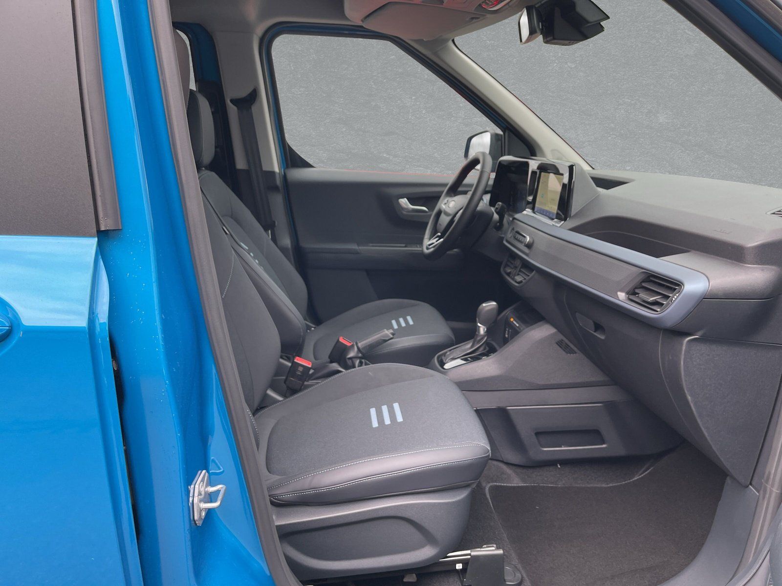 Ford Tourneo Courier Active 1.0l EcoBoost Aut. SHZ imagem 3