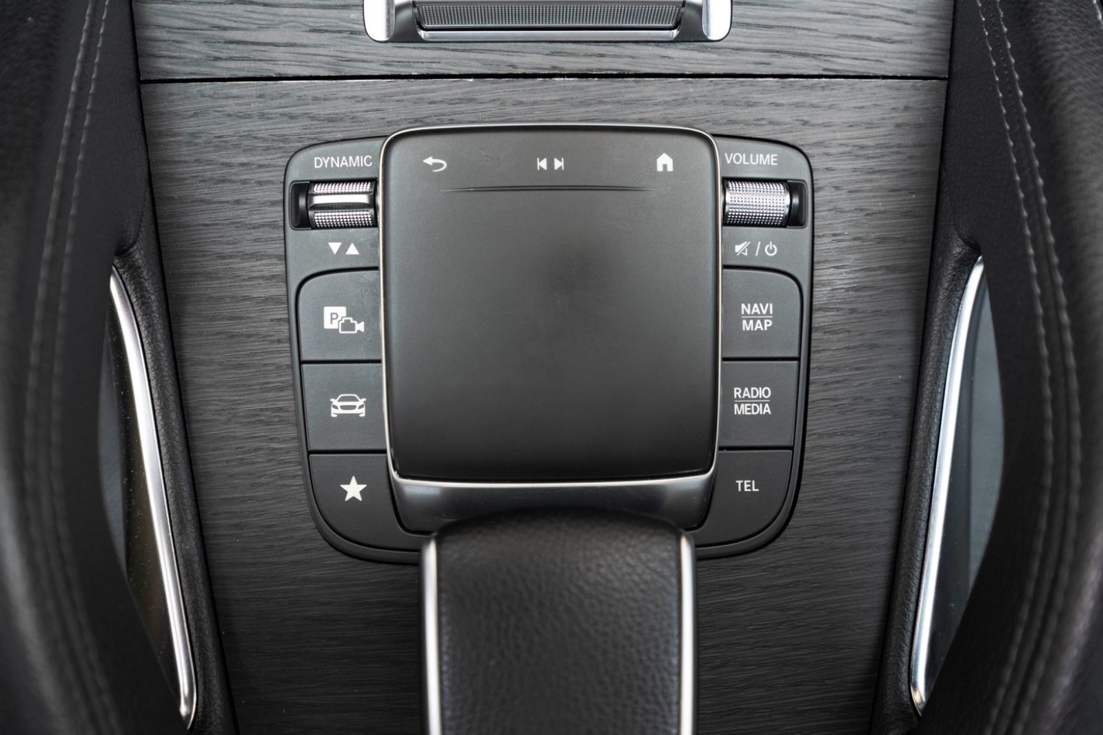 Fahrzeugabbildung Mercedes-Benz GLE 350 d 4MATIC AMG MULTI BURMESTER 360° ACC