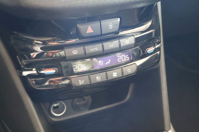 Peugeot 2008 Active Automatik Kamera Klimaautomatik