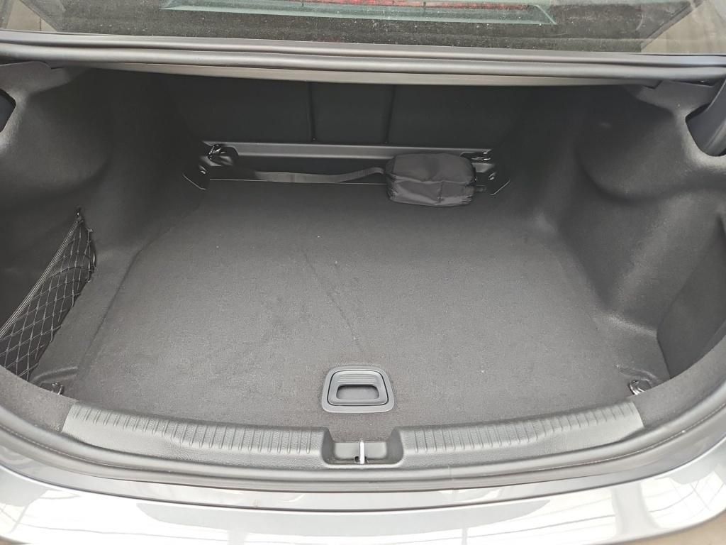 Fahrzeugabbildung Mercedes-Benz C 200 Avantg. Navi LED SHZ Ambie. SpurH Sport