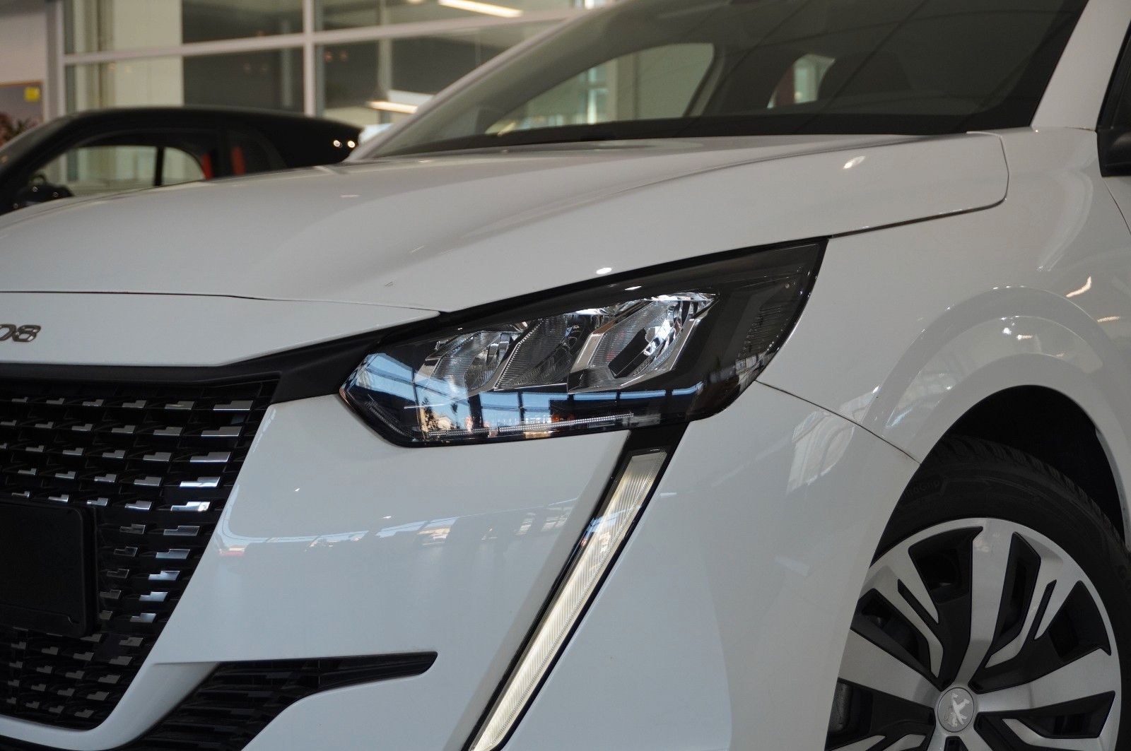 Fahrzeugabbildung Peugeot 208 1.5 HDI ACTICE NAVI/LED/SHZ/PDC/SPORT/TEMP.