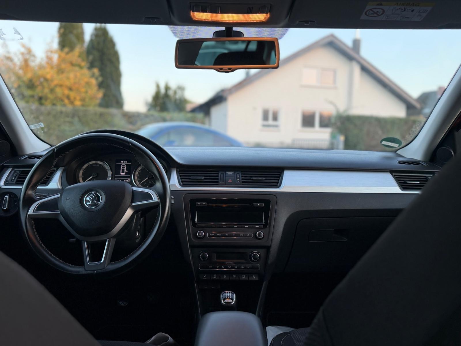 Skoda Rapid 2015 — photo 21