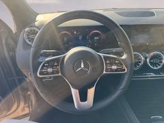 Fahrzeugabbildung Mercedes-Benz GLA 250e Style
