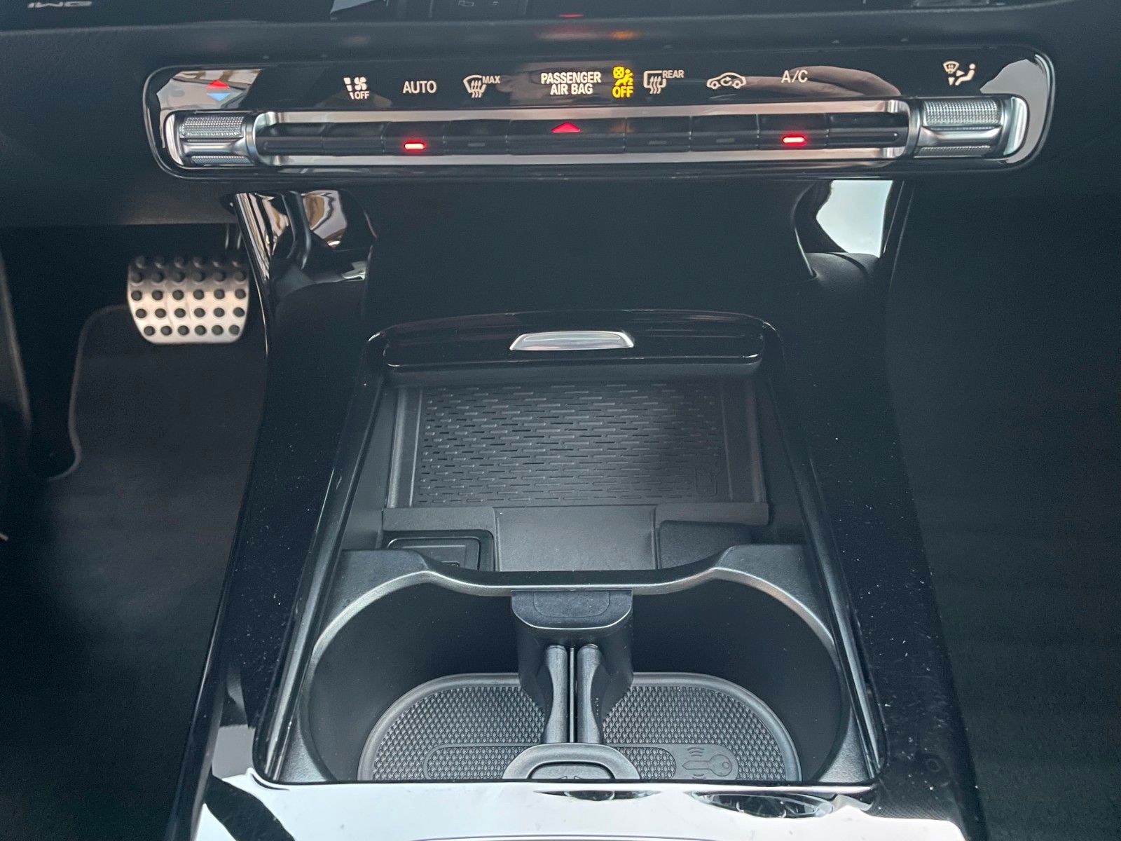 Fahrzeugabbildung Mercedes-Benz A 180 AMG+LED+IHC+RFK+TotWinkel+SFIntegration