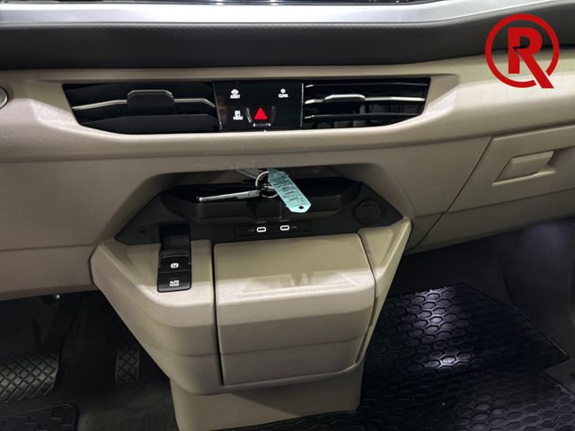 T7 Multivan Life 2.0 TSI AHK Navi Rückfahrkam. P