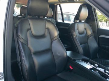 Volvo XC90 - 10