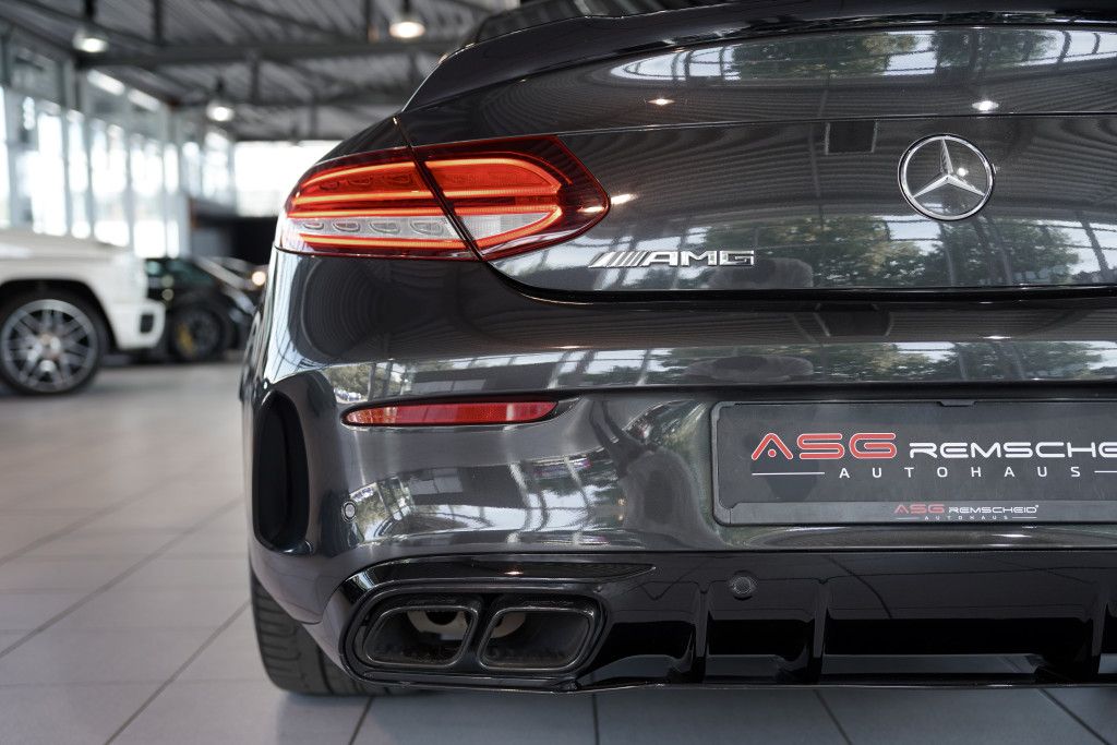 Mercedes Benz C 63 Amg