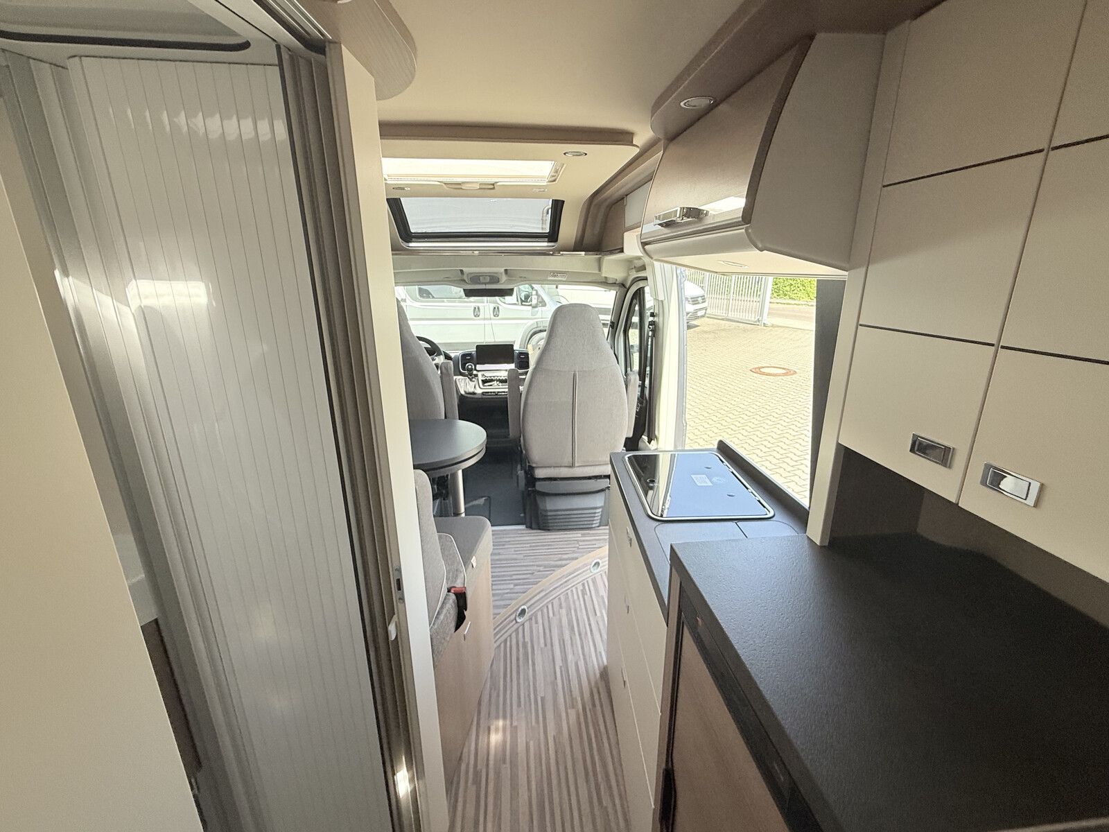 Fahrzeugabbildung Malibu Van diversity 640 LE K GT Skyview Bullaugen