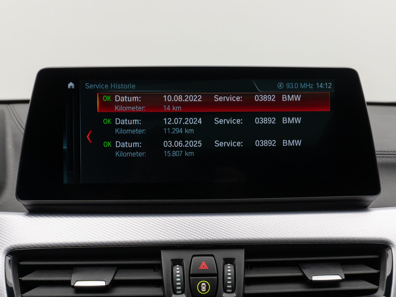 Fahrzeugabbildung BMW X2 xD25e M Sport HUD DAB Kamera Alarm Panorama