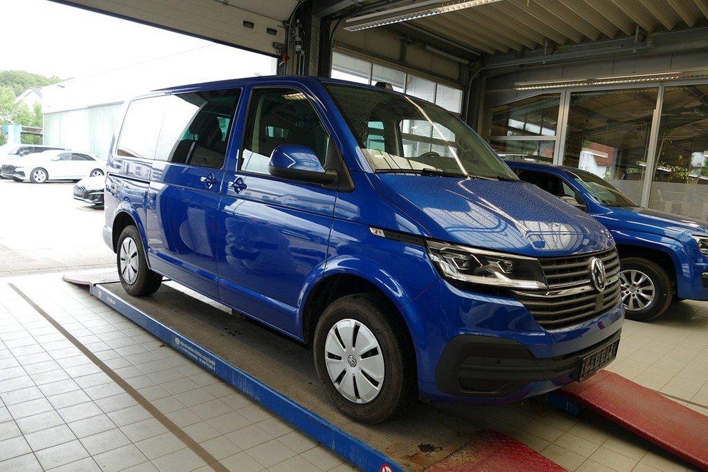 Volkswagen T6.1 Transporter Kombi 2.0 TDI DSG LED GRA