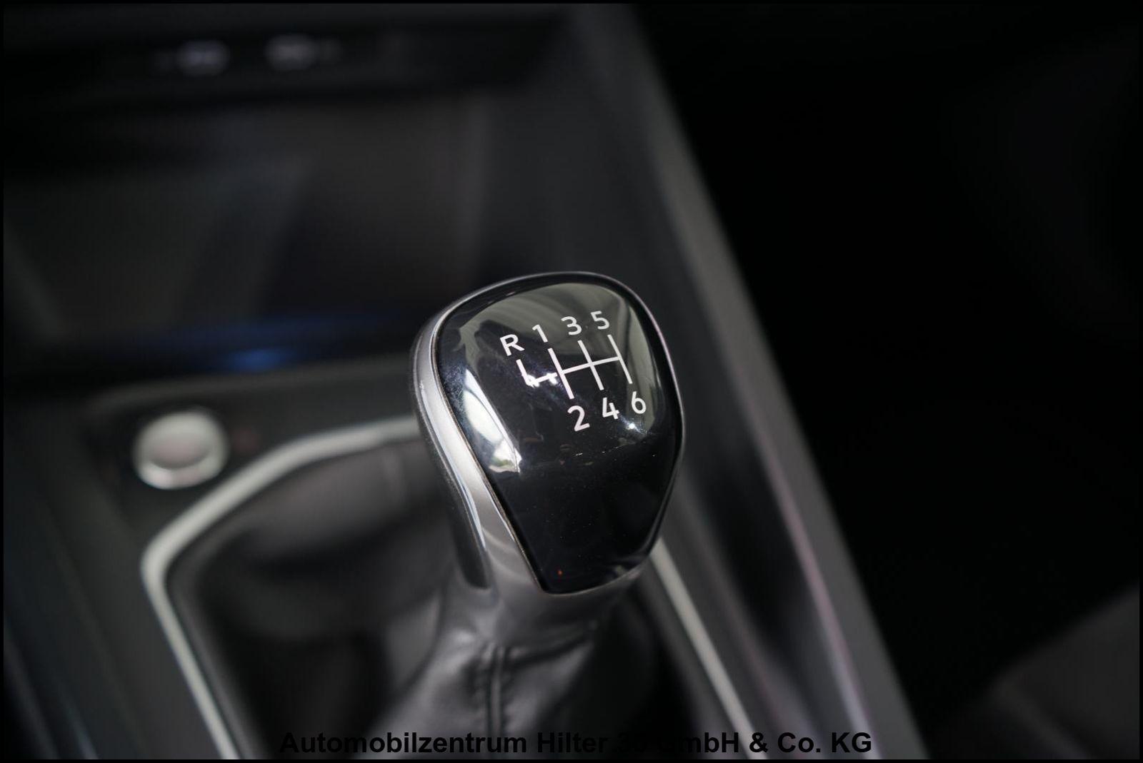 Volkswagen Golf VIII Carplay / Navi / Start Stop, миниатюра 23