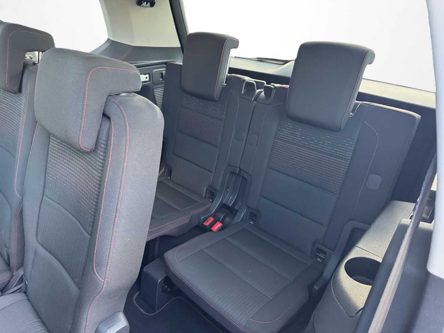 Touran 1.6 TDI "SOUND" *LED*NAVI*PANO*7SITZE*
