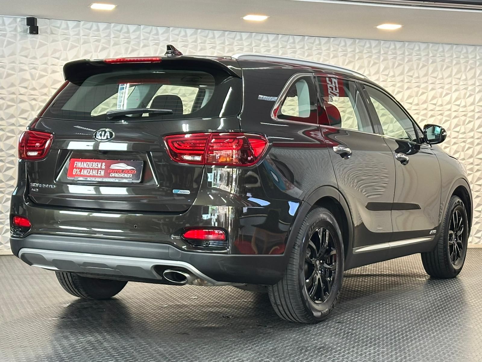 KIA Sorento 2.2CRDi VISION 4WD *AHK#TEMPO#CAM#DAB#LH - Image 8