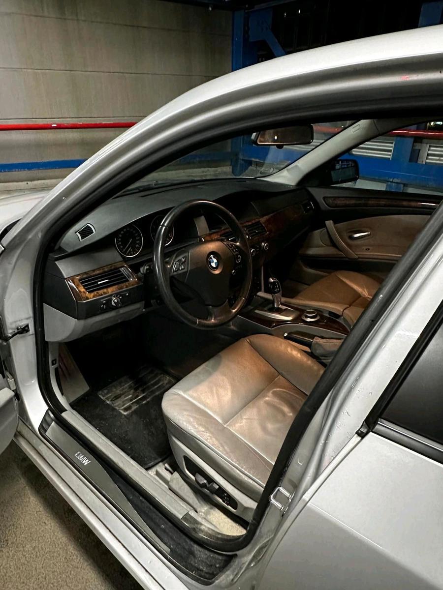 BMW 523 2007 — photo 13
