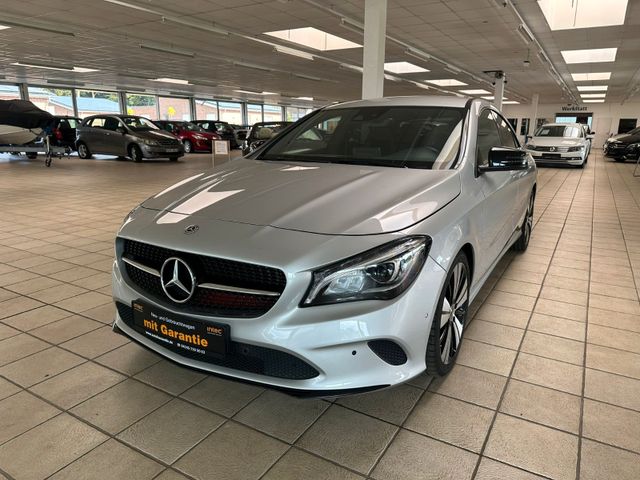 Mercedes-Benz CLA 220 4Matic 7G-DTC/LED/LEDER/KAMERA/KEYLESS