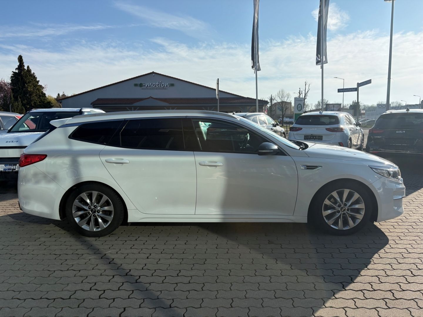 Fahrzeugabbildung Kia Optima Sportswagon Edition 7 Kamera Navi PDC