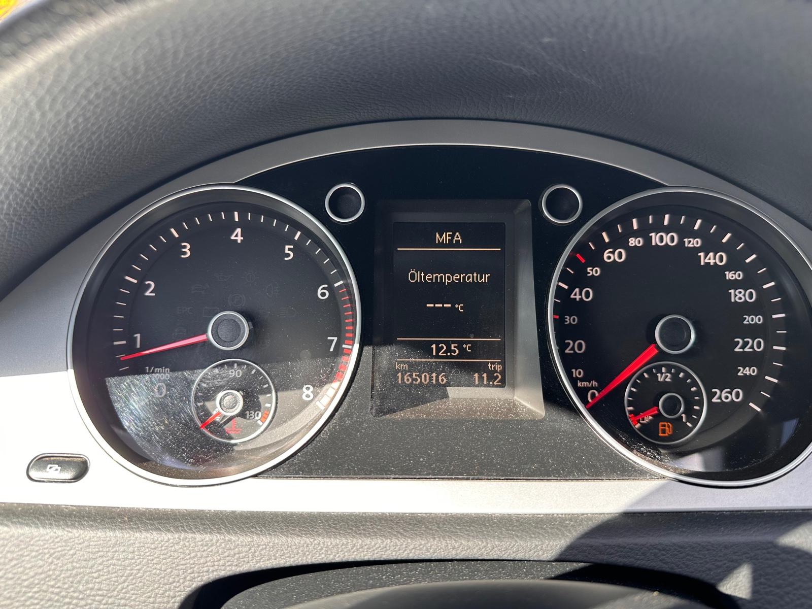 Volkswagen Passat 2009 — photo 8