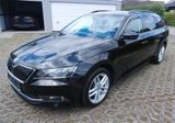 Skoda Superb Combi Ambition Navi AHK Kamera 8xAlu - Skoda Superb: 8