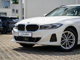 BMW 318i Touring ACC HeadUp KoZg eSitze AdLED Shadow - BMW 318 in Erfurt