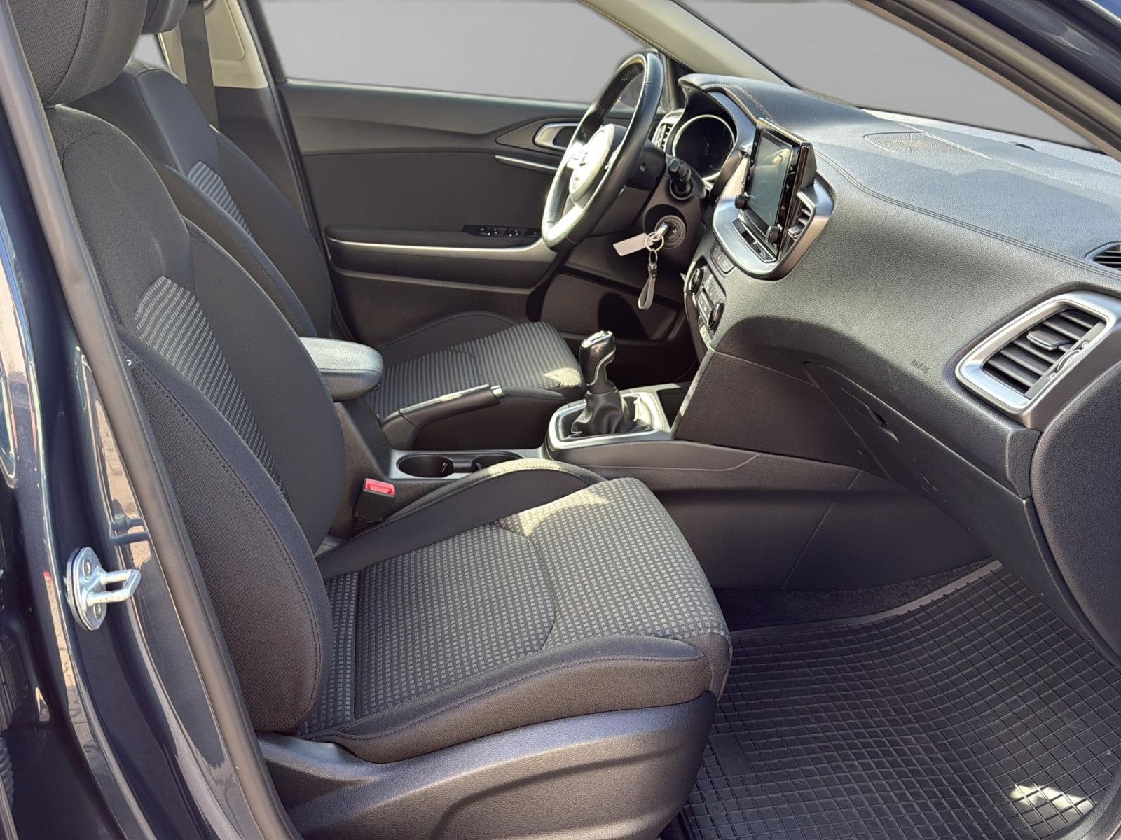 Fahrzeugabbildung Kia KIA Ceed Edition 7/ 1.Hand