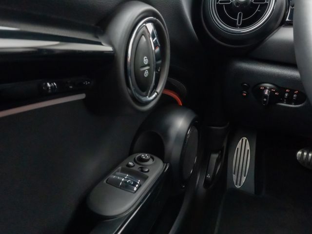 Foto Nummer 31: MINI John Cooper Works