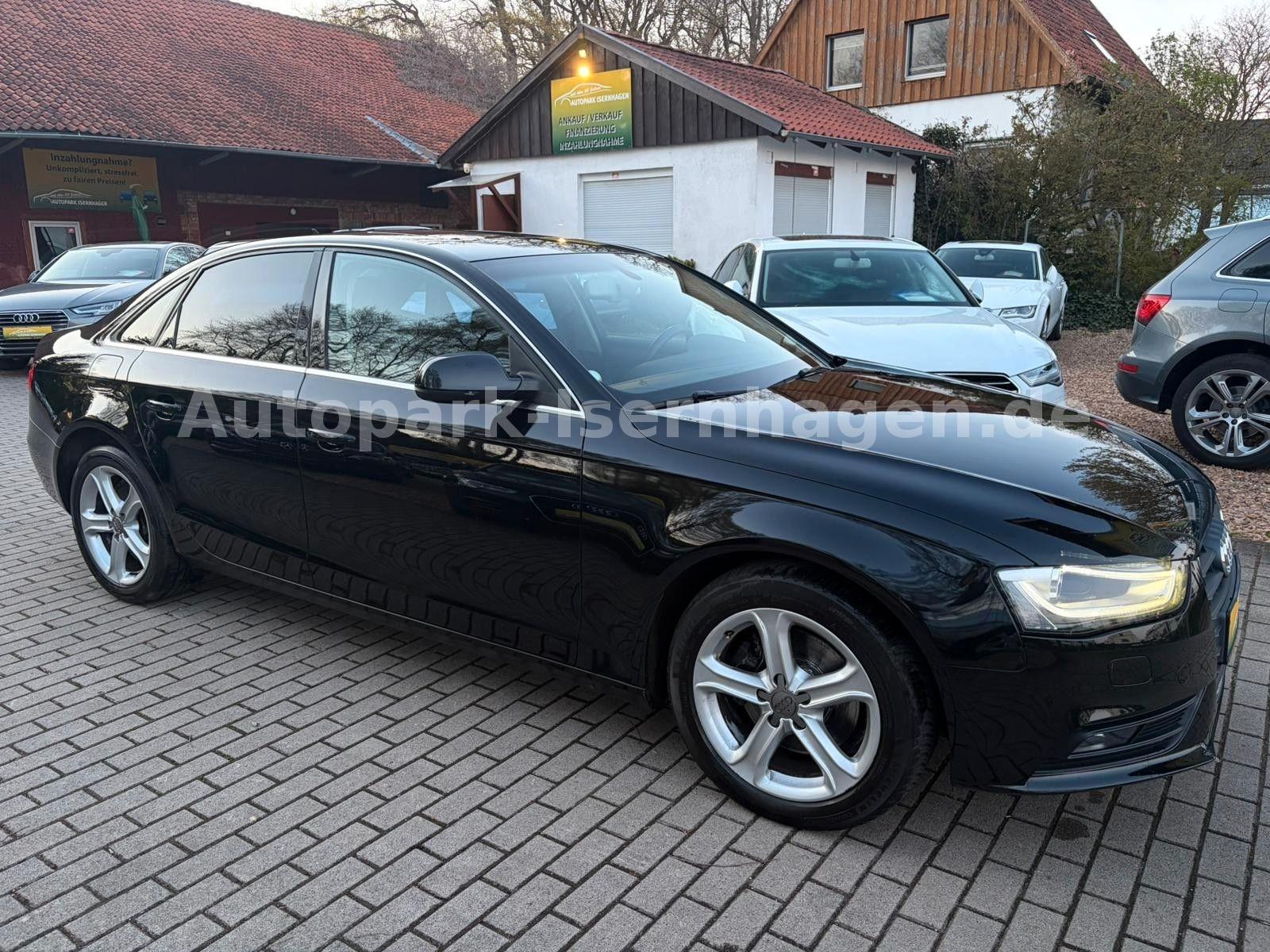 Audi A4 2.0 TDI 110kW Ambiente Autom*Keyless*RFK*S-Da
