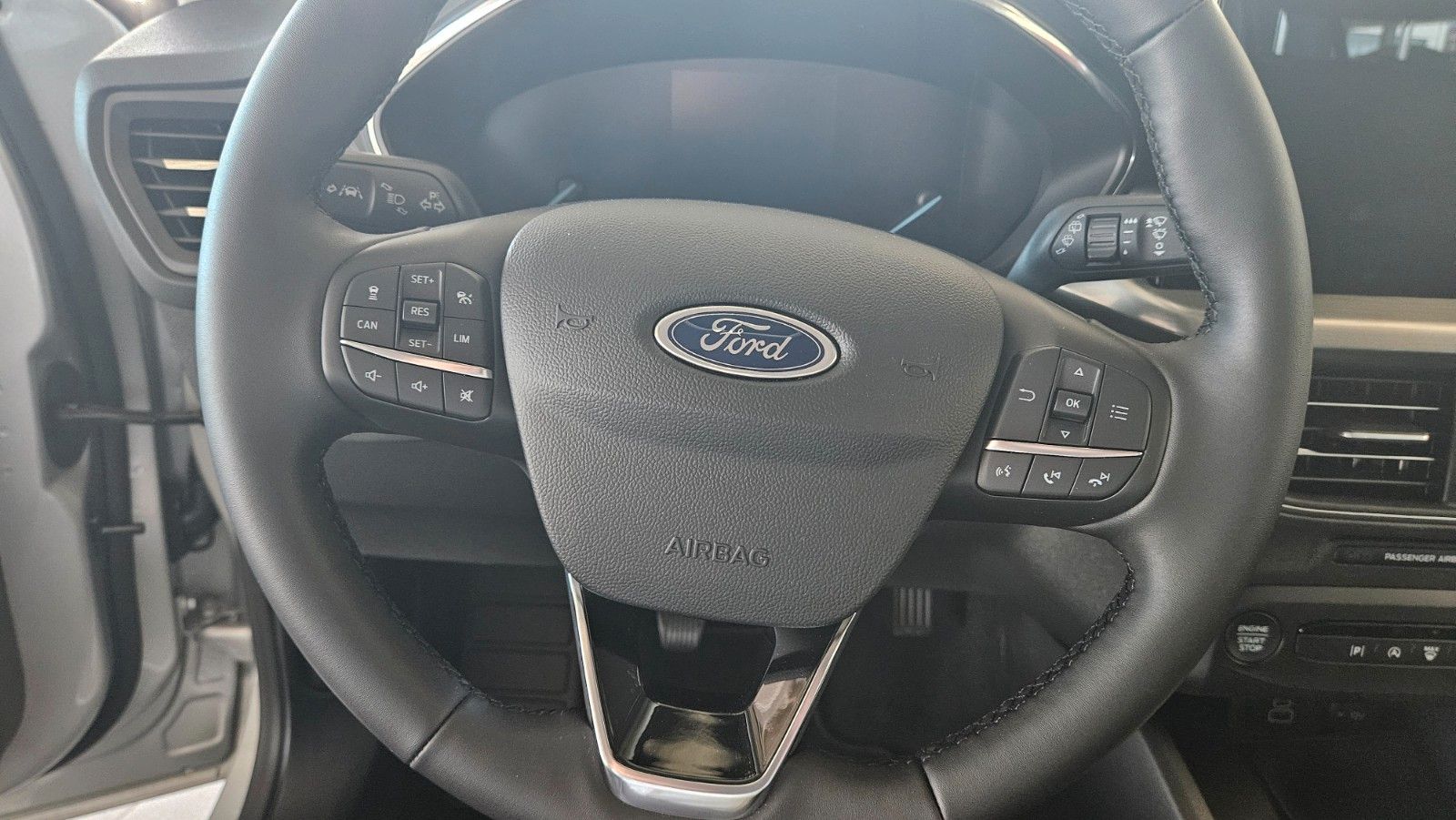 Fahrzeugabbildung Ford Focus Turnier Titanium el.Heckklappe Head-Up