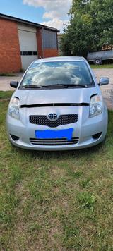 Toyota Yaris 1.0 Klima,Anhängerkupplung - Toyota: Anhängerkupplung