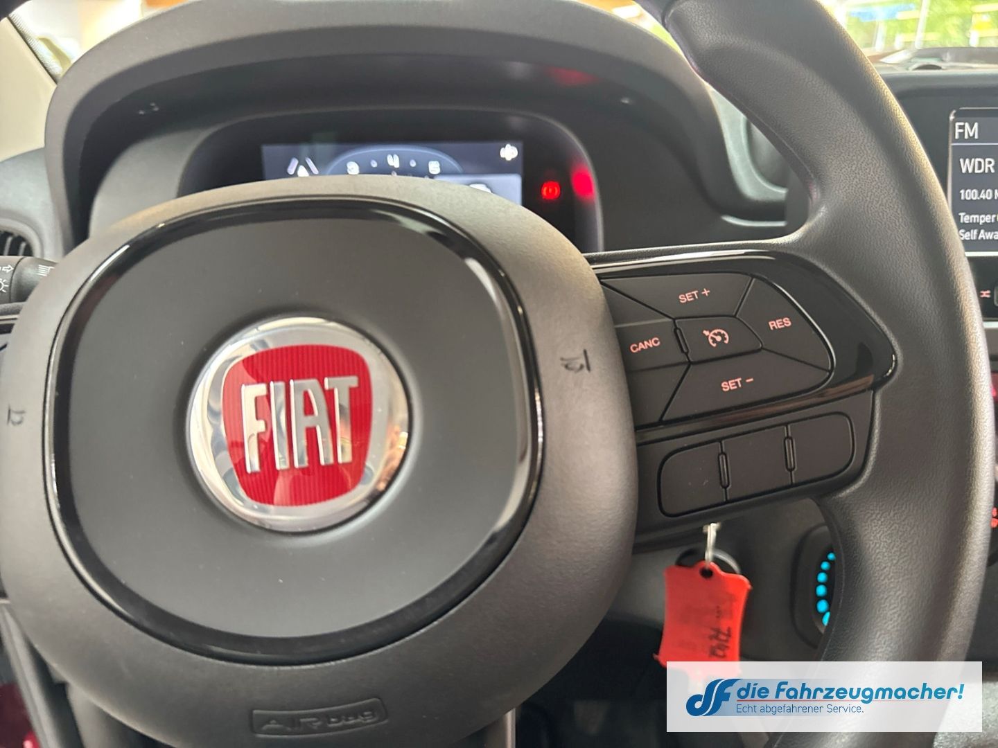 Fahrzeugabbildung Fiat Pandina Hybrid Icon Tempomat Digitales Cockpit D