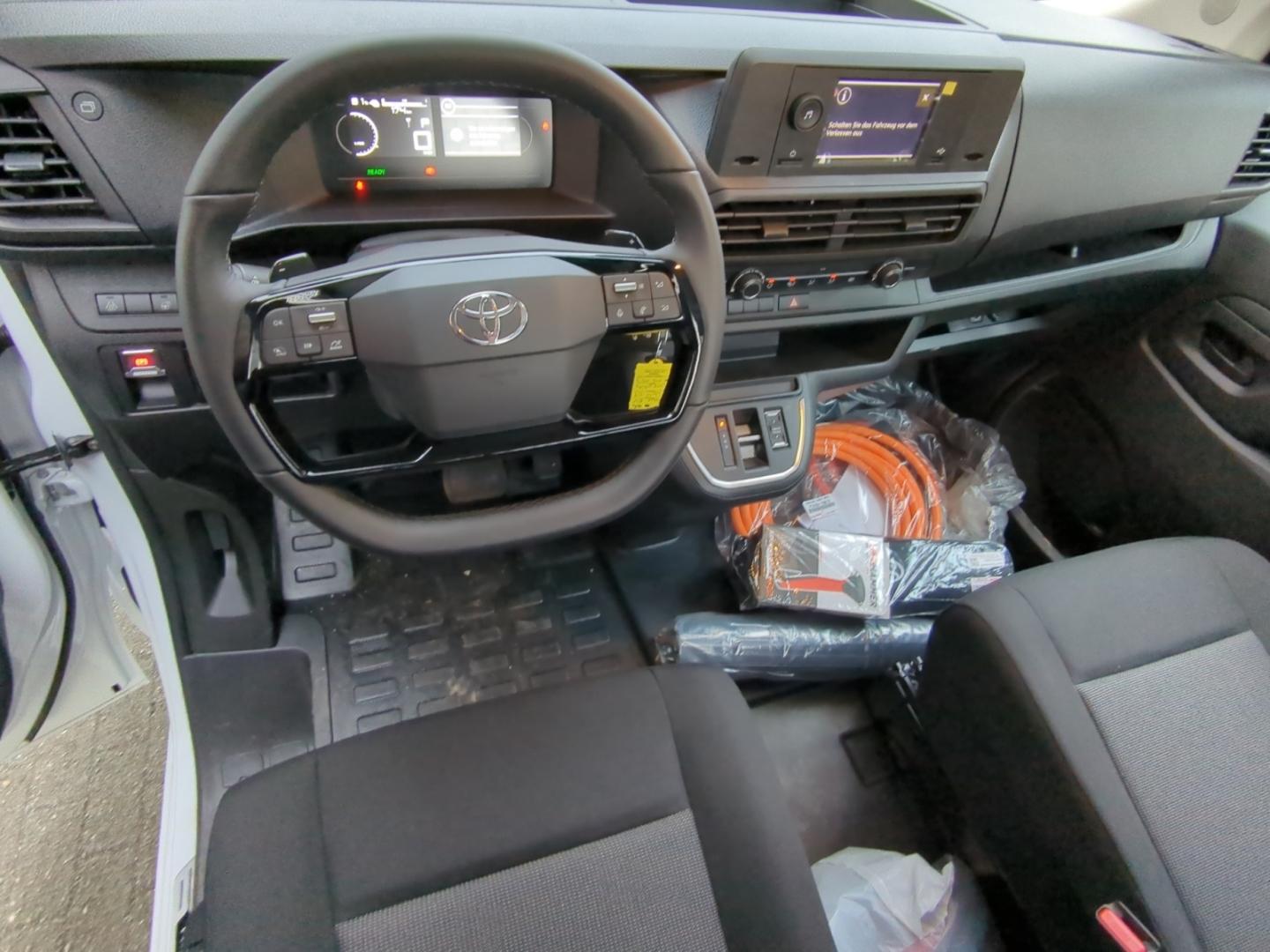 Toyota Proace L1 Pritschenaufbau Electric EV 50kWh 136 