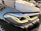 BMW M550i xDrive / Vat included / SunRoof / Individu - gebrauchte BMW M550 aus dem Jahr 2021