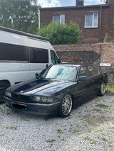 BMW 740i E38 - BMW 740 mit Benzin-Antrieb: Limousine, E38 740i