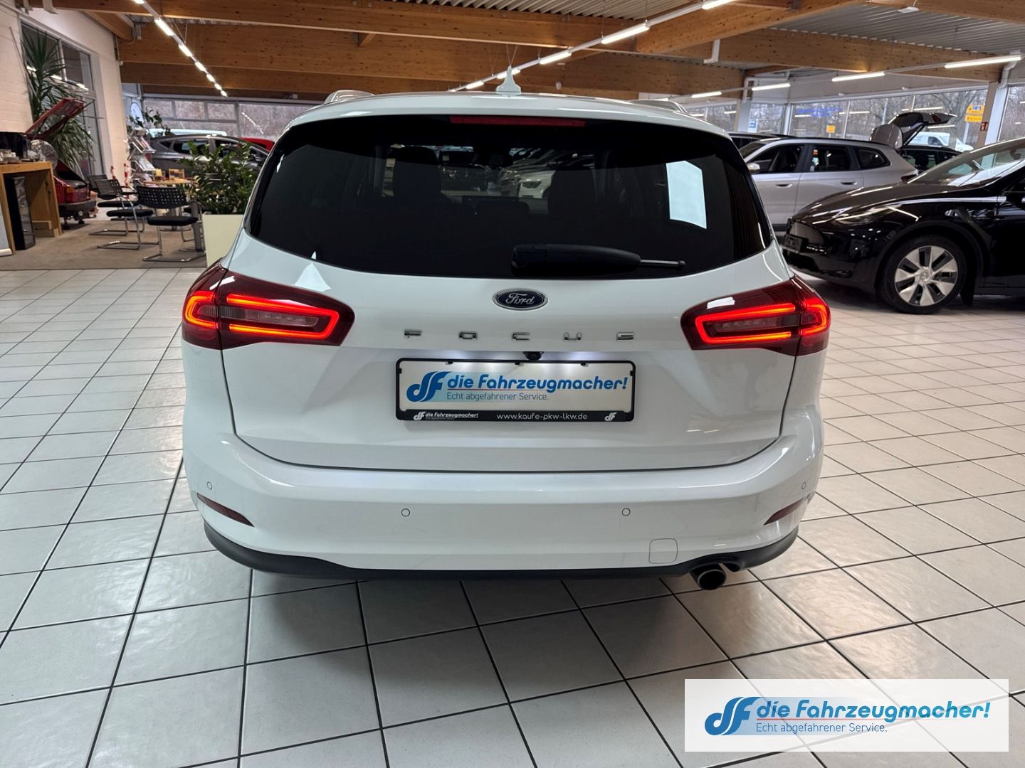 Fahrzeugabbildung Ford Focus Turnier Titanium X Navi Digitales Cockpit