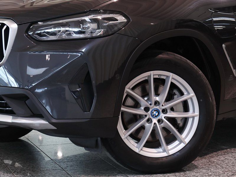 BMW X3 xDrive30e LKHZ DrivAssProf LED HIFI Memo. foto 13
