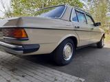 Mercedes-Benz 200 W 123  nur 58 TKm, rostfrei  - Mercedes-Benz 200: W123