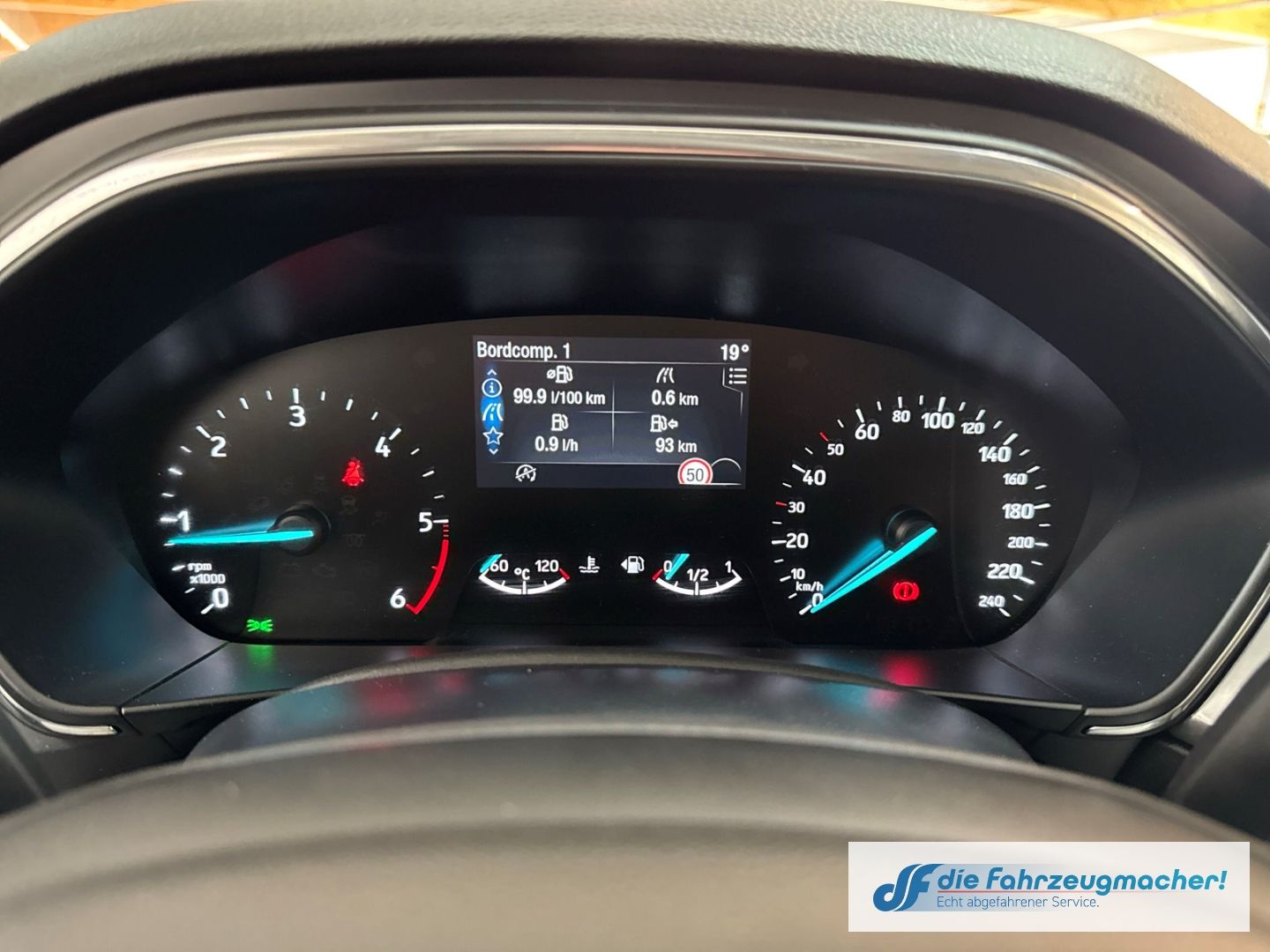 Fahrzeugabbildung Ford Focus Turnier Titanium 1.5 EcoBlue *Facelift*