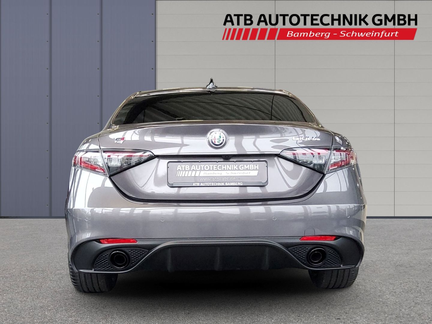 Fahrzeugabbildung Alfa Romeo Giulia Veloce 280PS Benzin Allrad Tech Paket