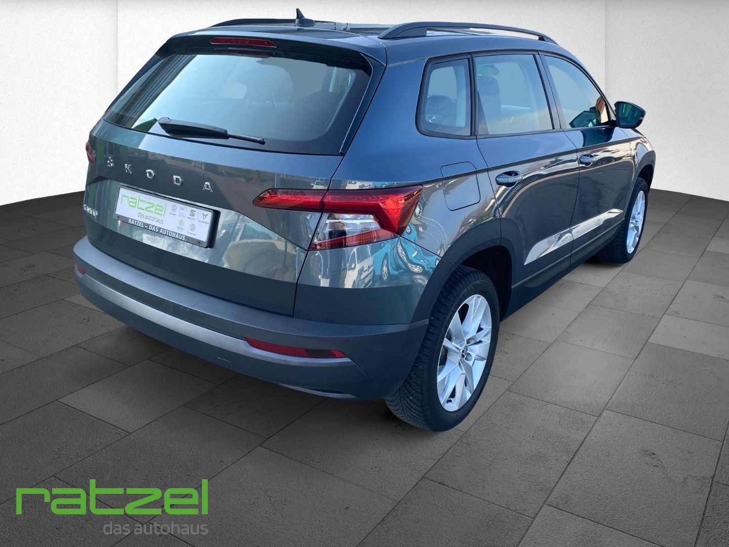Fahrzeugabbildung SKODA Karoq 1.5 TSI Ambition LED DAB SHZ Spurwechselas