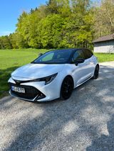 Toyota Corolla 2,0 Hybrid GR Sport GR Sport - Toyota Corolla: GR Sport