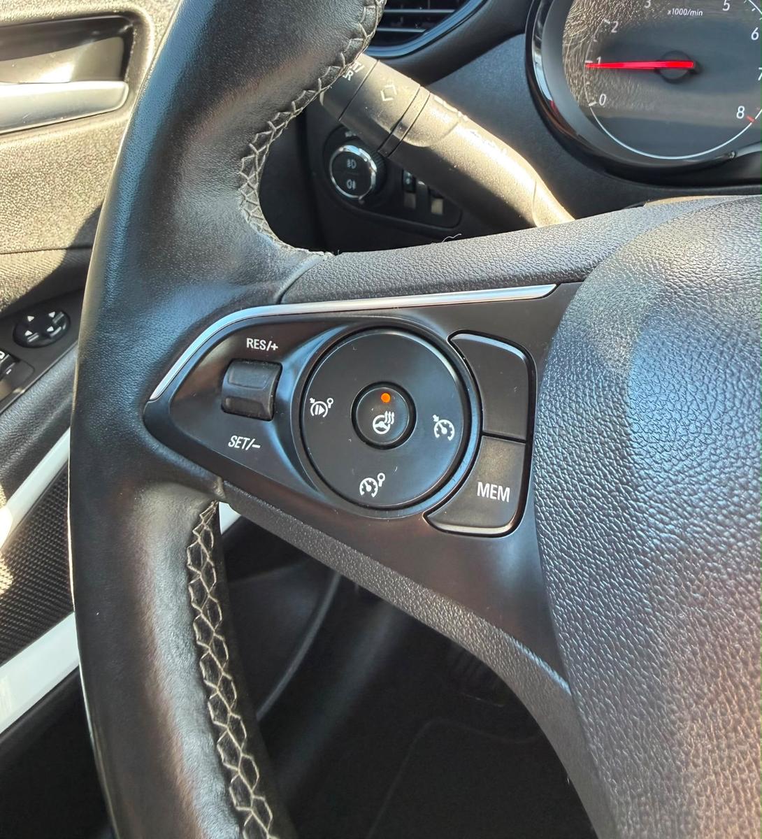 Opel Crossland (X) CarPlay PDC* Sitzheizung