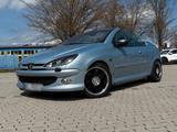Peugeot 206cc Cabrio 2.0 136PS VOLL TÜV CA... - Peugeot 206 Cabrio Ps mit Benzin-Antrieb